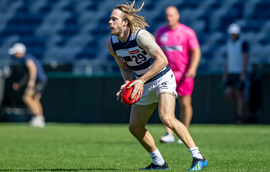 2019_04_15_ITM_HERO.png Cameron Guthrie racked up 25 touches in his first game for the season. - Geelong Cats